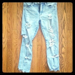 American Eagle distressed jegging size 6